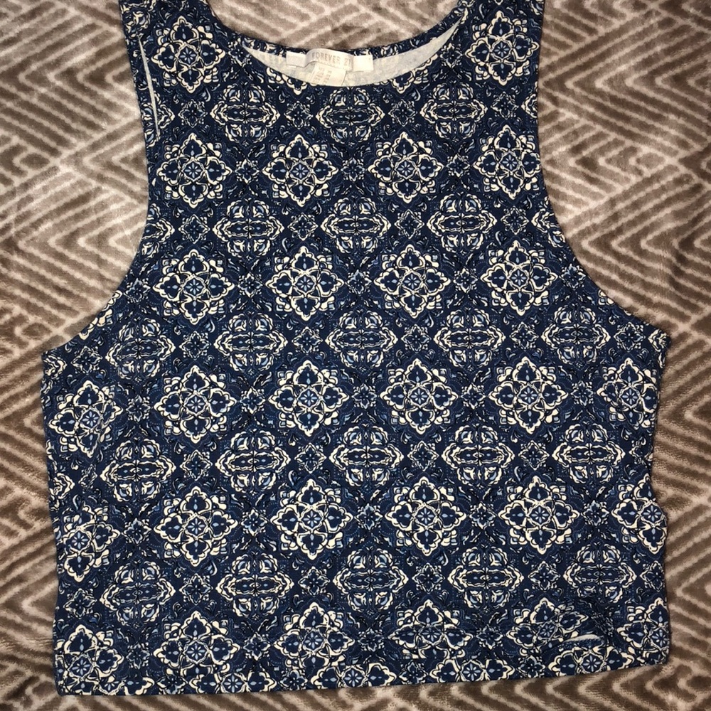 crop top
